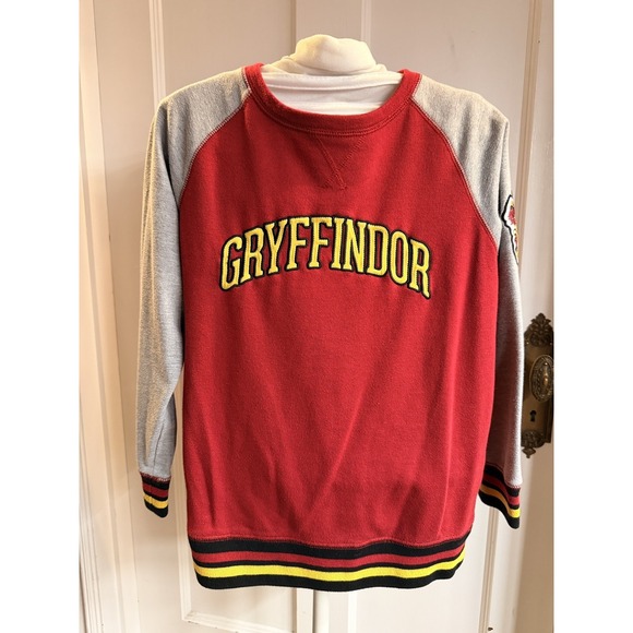 Harry Potter Other - Harry Potter Gryffindor Kids XL Raglan Sweatshirt Red Gray Universal Studios